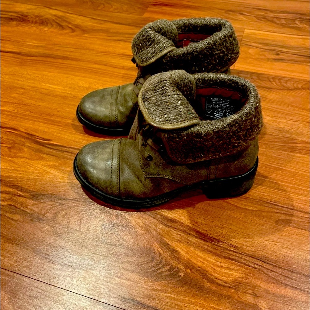 women’s roxy boots